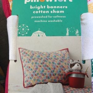 Pillowfort ‘Bright Banners’ cotton quilted shams for standard pillows (pair)